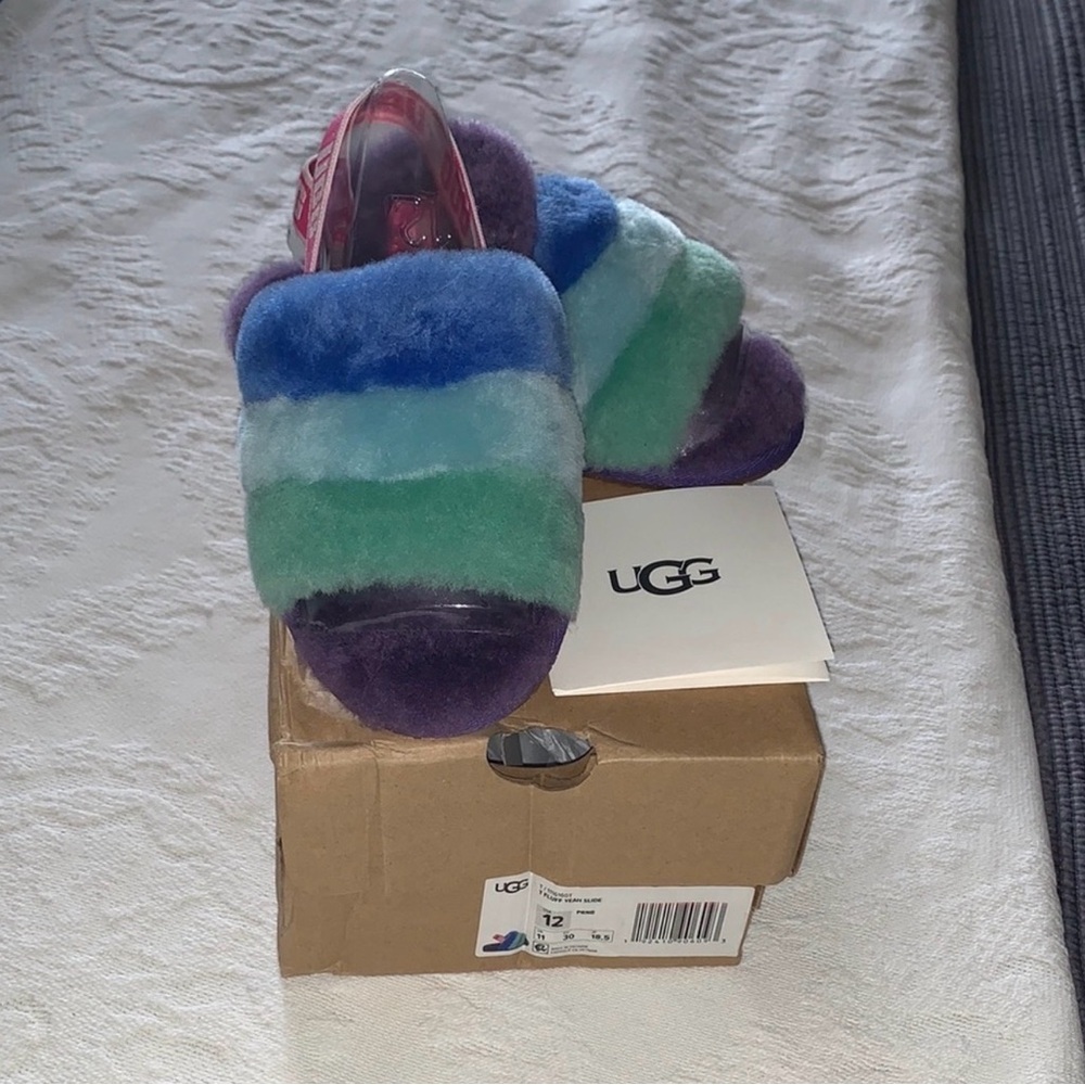 BNWT UGG Multicolor Fluffy Slippers